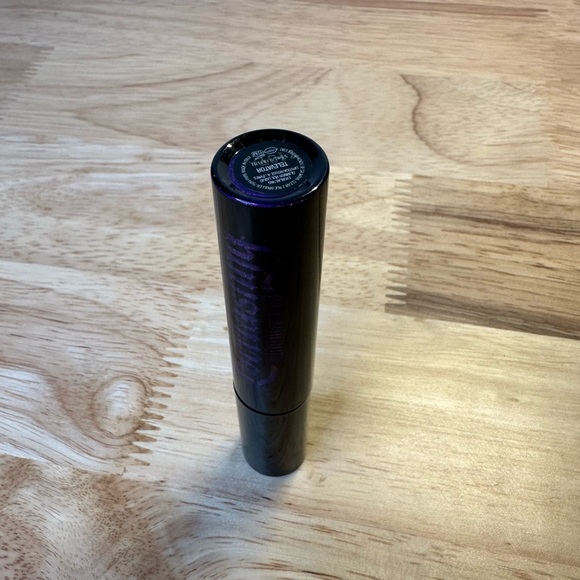 Kat Von D Everlasting Glimmer Veil Liquid Lipstick: Televator - Picture 3 of 9